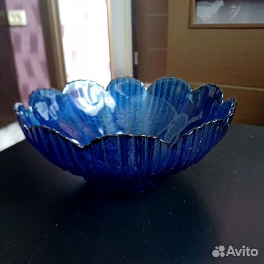 Ваза синяя для фруктов