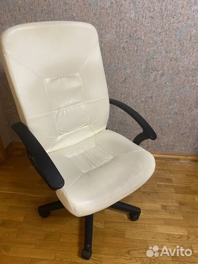 Компьютерное кресло
