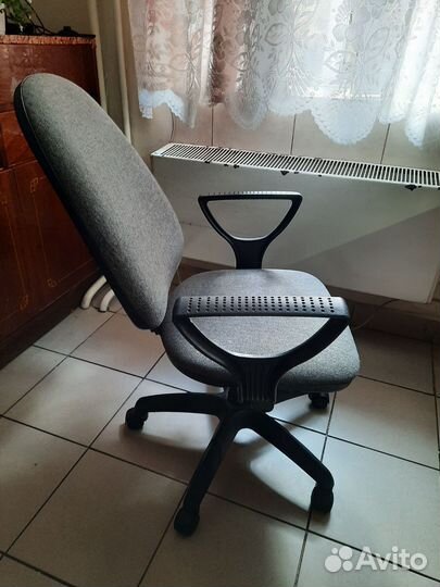 Компьютерное кресло