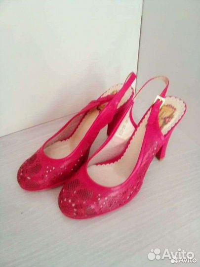 Туфли Laura Berti женские