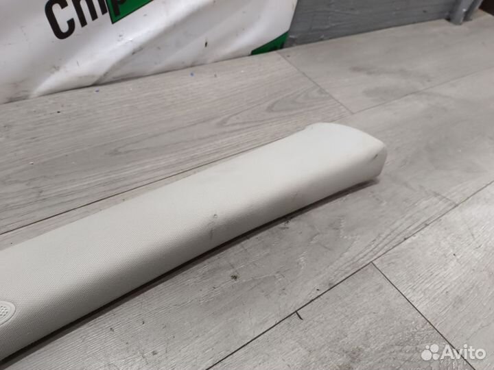 Правая обивка стойки для Volkswagen Jetta 6