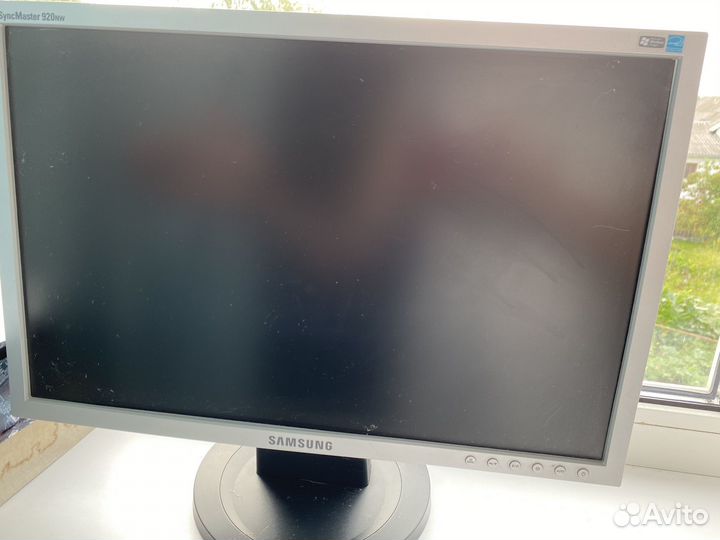 Монитор Samsung