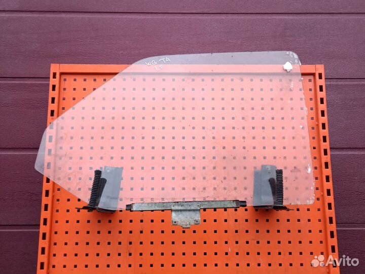 Стекло двери Volkswagen t4