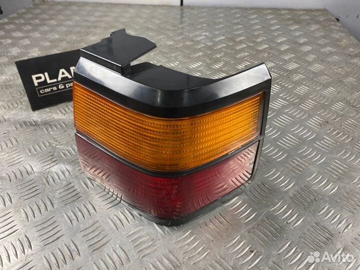 Стоп-сигнал задний правый Volkswagen Passat B3