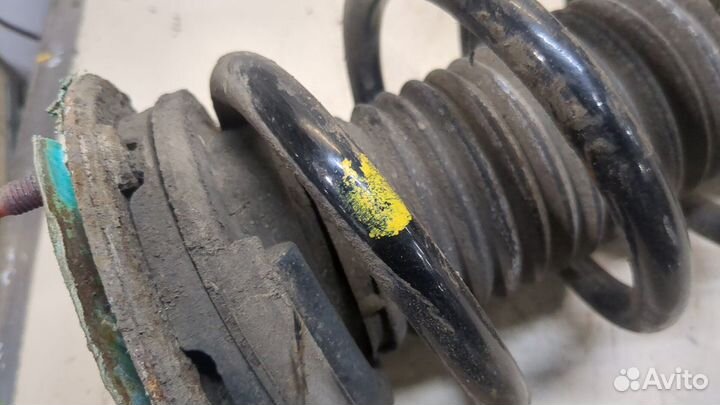 Амортизатор подвески правый задний Land Rover Freelander 2