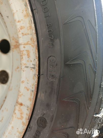 R14 Nokian Tyres Nordman 5 175/65, PCD 4x98 DIA 40