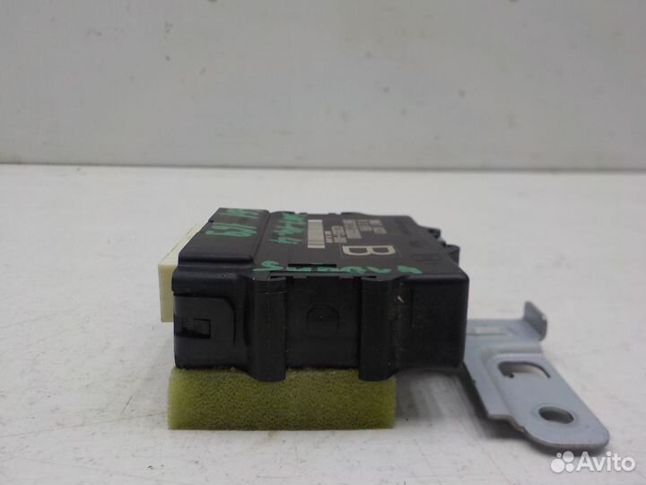 Блок управления на Subaru Forester 86131SG000