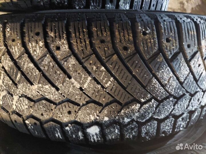 Continental AllSeasonContact 235/60 R18