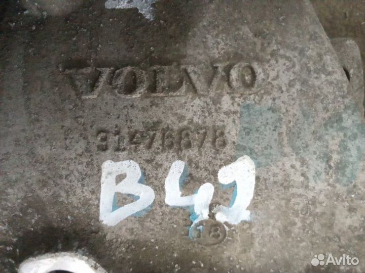 Кулак поворотный передний левый Volvo Xc60