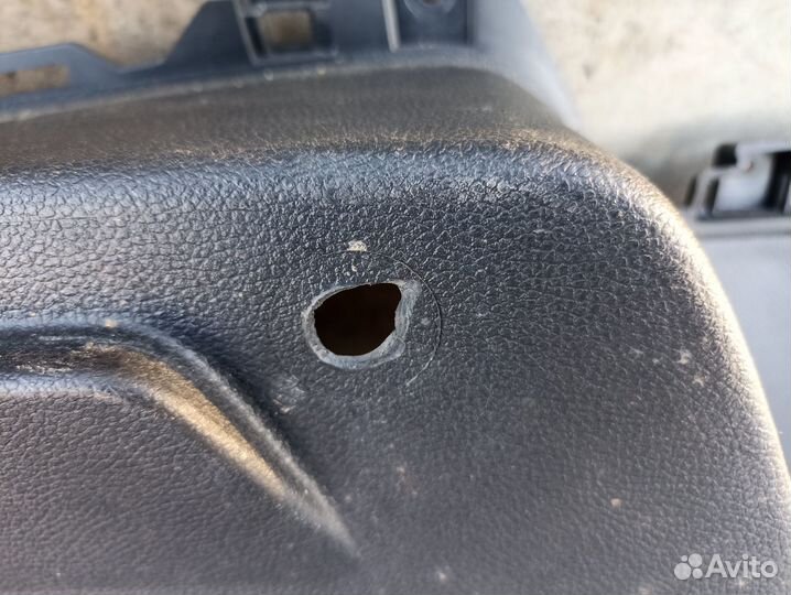 Обшивка багажника левая skoda fabia