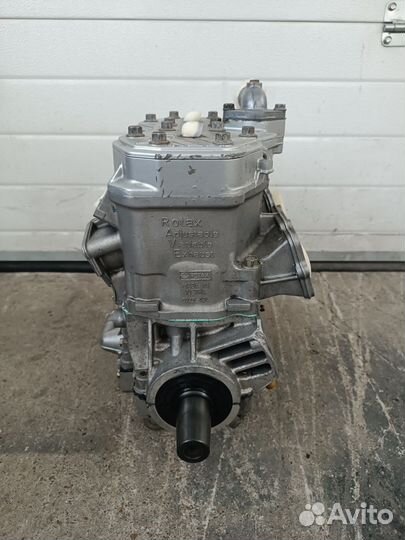 Двигатель на снегоход Rotax 593