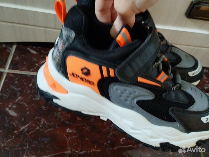 Кроссовки для мальчика 32