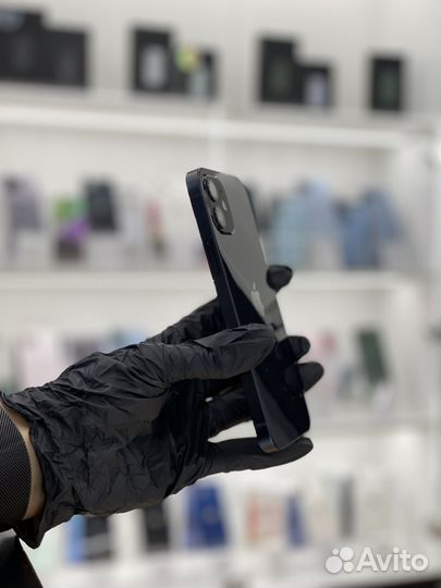 iPhone 12, 64 ГБ