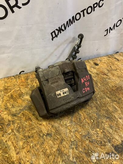 Суппорт передний правый audi A4 B8