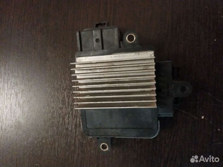 Блок управления вентилятором Lexus LS460L