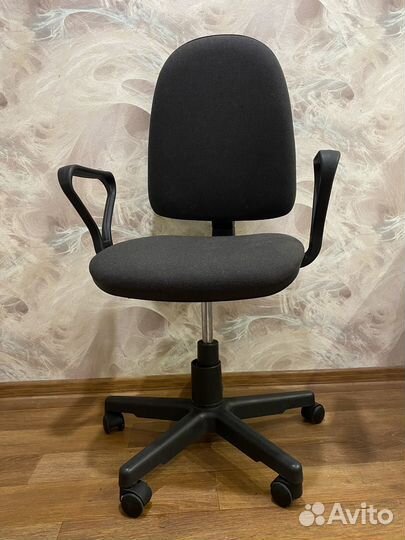 Компьютерное кресло