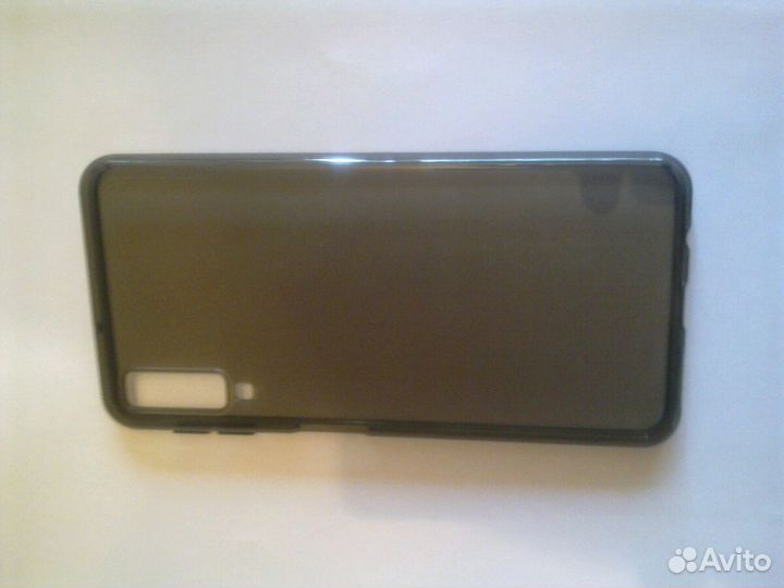 Продам чехол самсунг А7 2018 новый