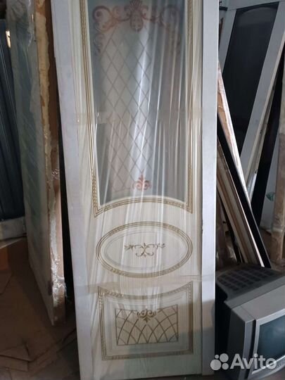 Двери межкомнатные с коробкой новые