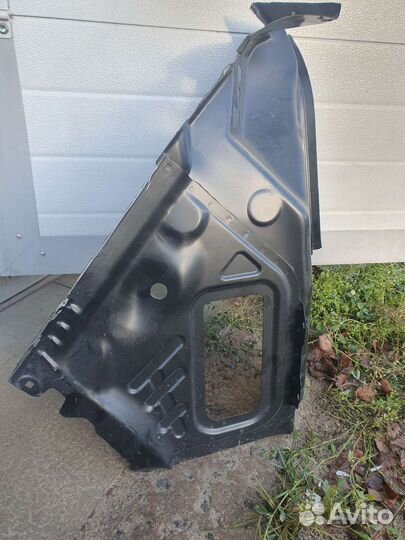 Панель заднего лев. фонаря VW Tiguan 2 5NA813327A