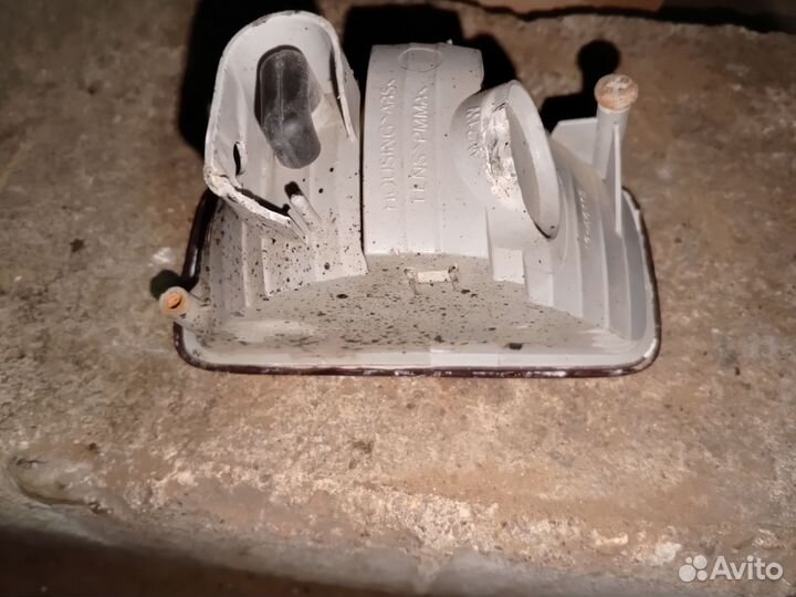 Фонарь заднего бампера Митсубиси Лансер. Правый