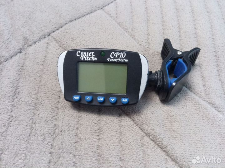 Тюнер гитарный и метроном