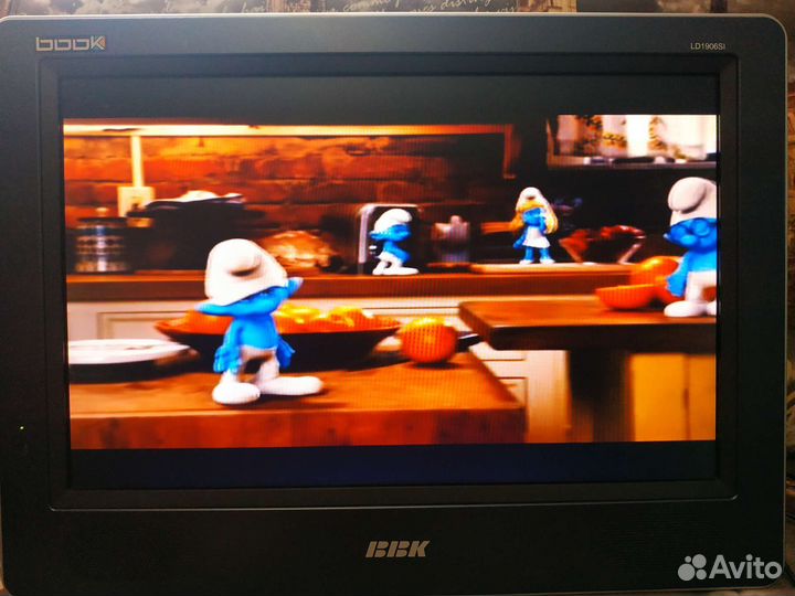 Телевизор ЖК с DVD б/у