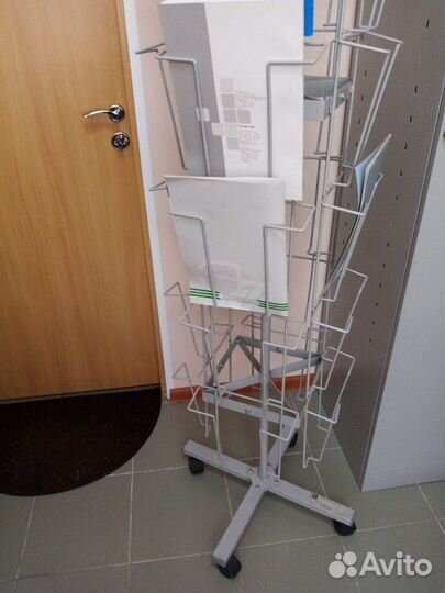 Стойка для журналов, каталогов. высота 2 М. крутящ