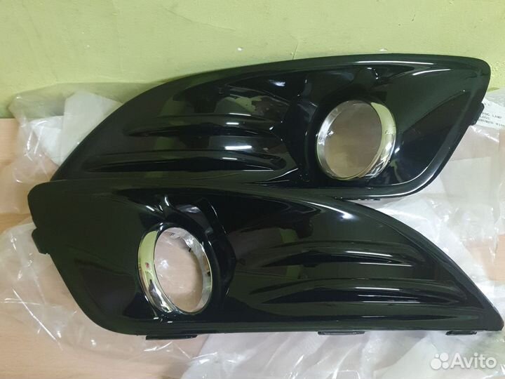 Заглушки в бампер ford Fiesta