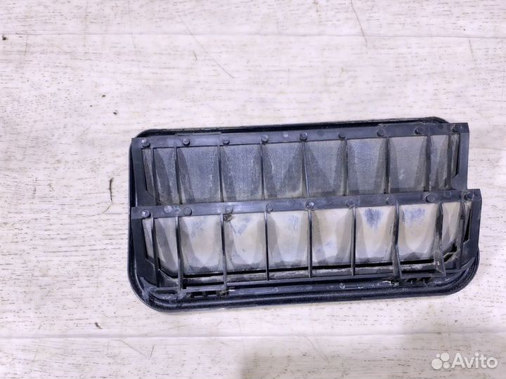 Решетка вентиляционная Volkswagen Jetta седан BSE