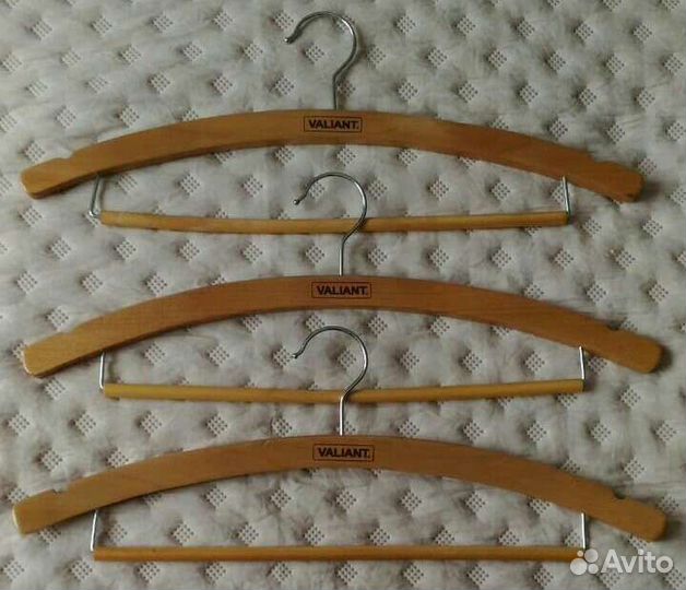 Вешалки, плечики Valiant