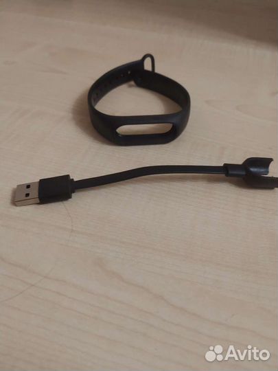 Зарядное устройство и браслет для фитнес-браслета