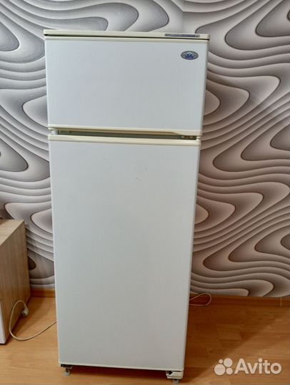 Холодильник атлант бу