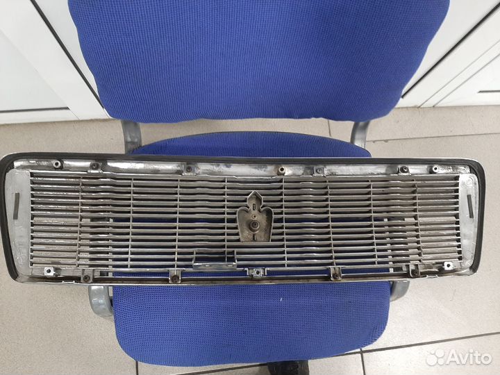 Решетка радиатора Toyota Crown GS-141