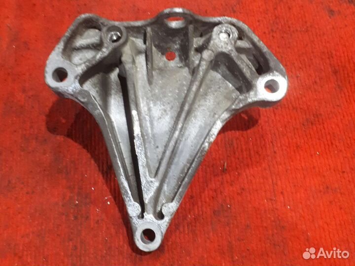 Кронштейн АКПП фольксваген гольф 6