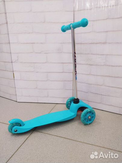 Самокат-кикборд Novatrack Disco-kid