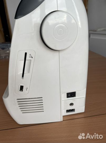 Швейно-вышивальная машина Brother Innov-is 1250