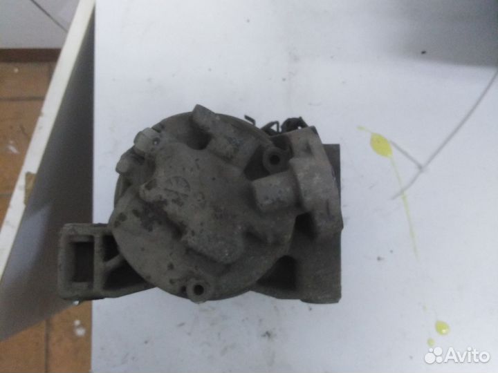 Компрессор кондиционера Nissan Primera p12 1.8 L