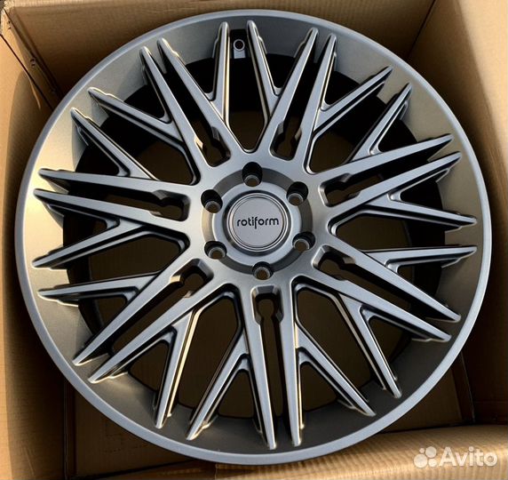 Диски Rotiform JDR 22x10 6x139,7 Escalade