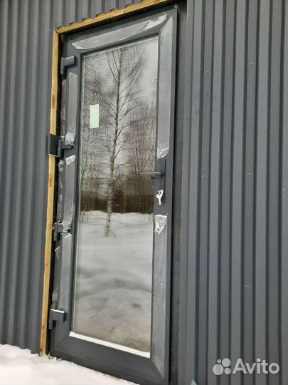 Входная дверь