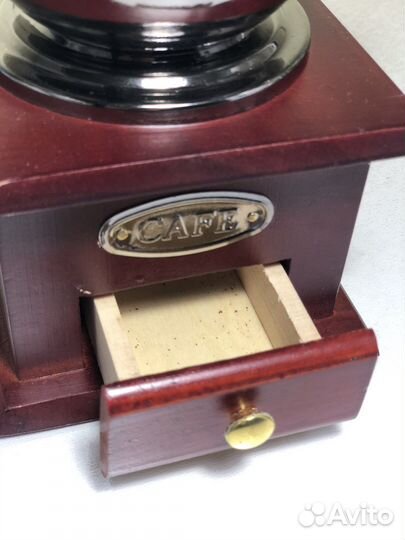 Кофемолка ручная винтажная