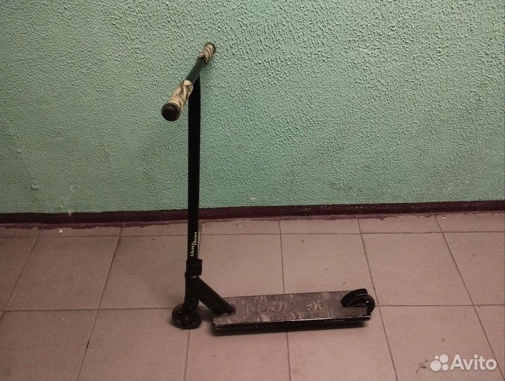 Трюковой самокат (стрит)