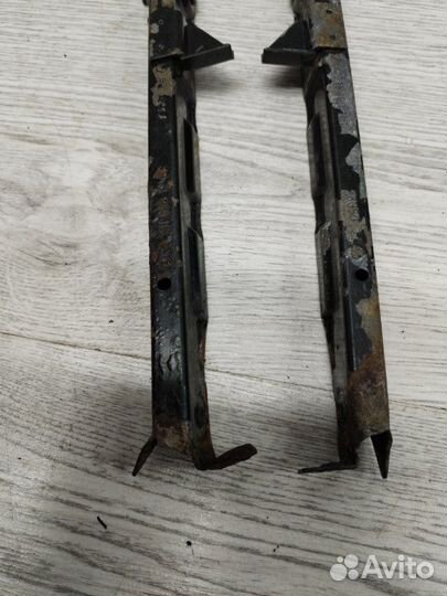 Кронштейн крыла передний Mercedes E-Class W211