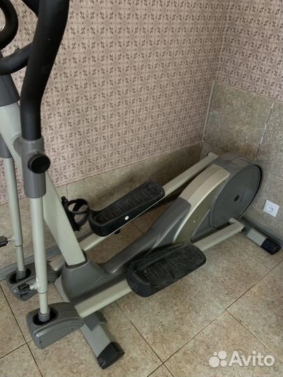Эллиптический тренажер torneo