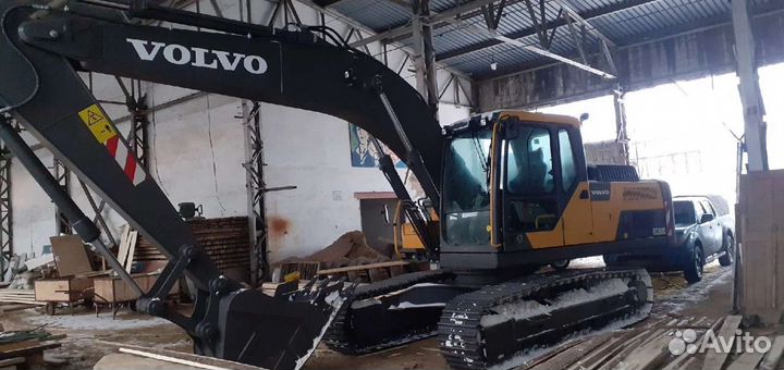 Аренда гусеничного экскаватора volvo