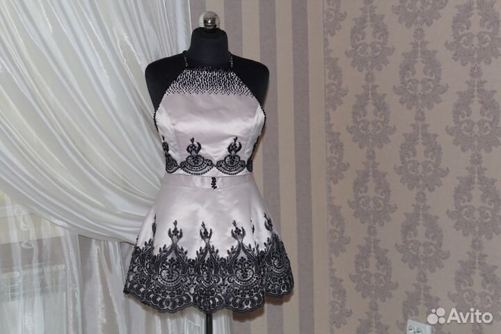 Платье вечернее