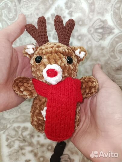 Вязанная новогодняя игрушка 