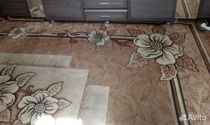 Ковры и поласы бу