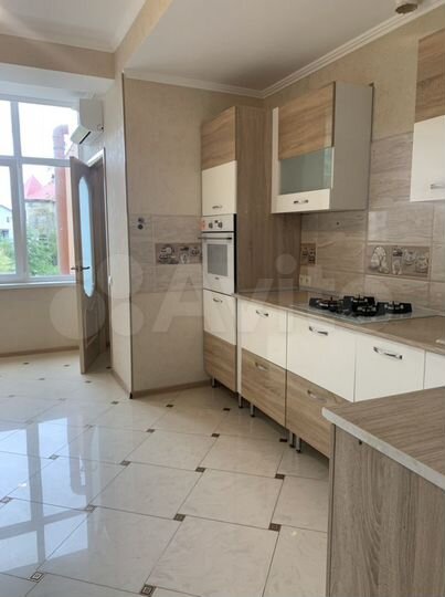 3-к. квартира, 97 м², 3/12 эт.