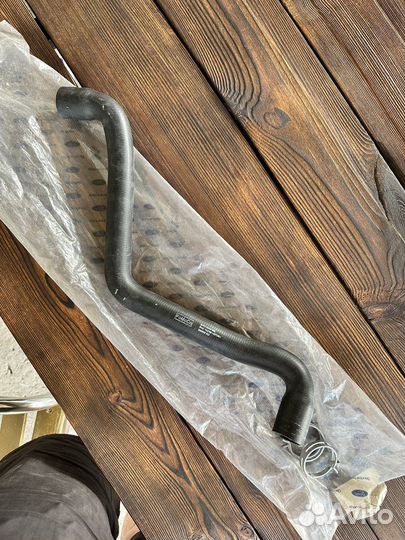 Патрубок охлаждения форд