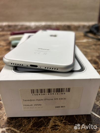 Телефон Apple iPhone XR